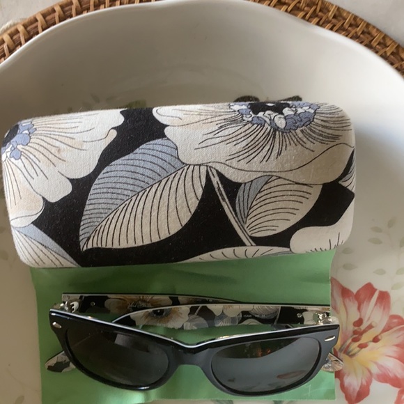🌻SALE🌻 Sun shades - Picture 2 of 5